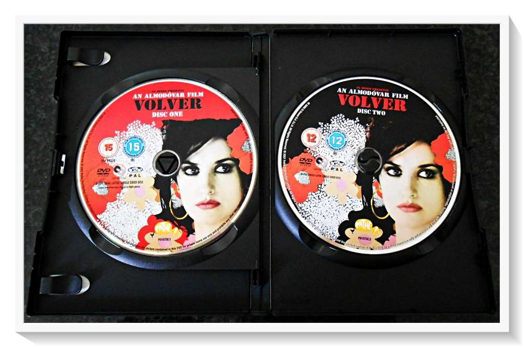 VOLVER: Double Disc Edition - CULT fILM - PG 2-16 - Casing & Discs in Very Good Condition*