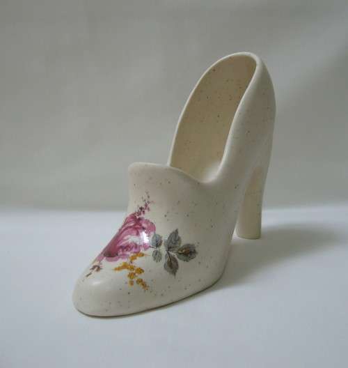 VINTAGE CRESCENT POTTERIES PINK ROSE ORNAMENTAL SHOE