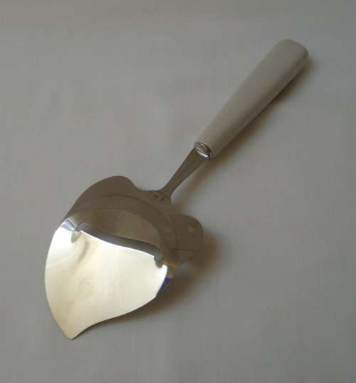 VINTAGE DELFTWARE & STAINLESS STEEL CHEESE SLICER