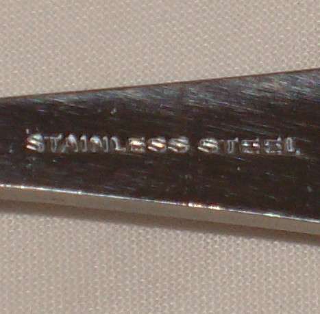 VINTAGE DELFTWARE & STAINLESS STEEL CHEESE SLICER