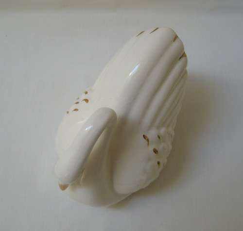 VINTAGE GLAZED CERAMIC SWAN FIGURINE