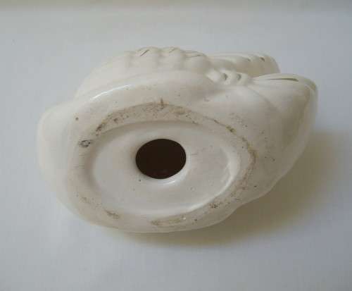 VINTAGE GLAZED CERAMIC SWAN FIGURINE