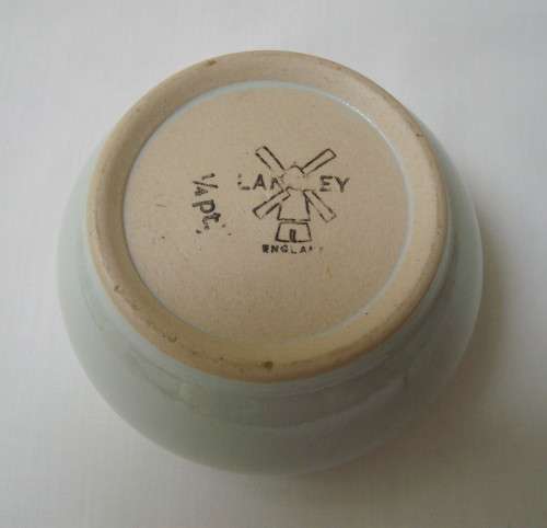VINTAGE LANGLEY STONEWARE 1/4 PINT SMALL BOWL c1931-1962
