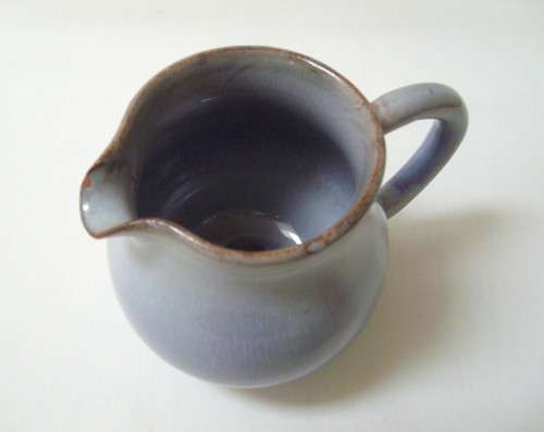 VINTAGE LINN WARE RARE LILAC GLAZED POTTERY MILK JUG c1940's ~ Spout Chipped!!!