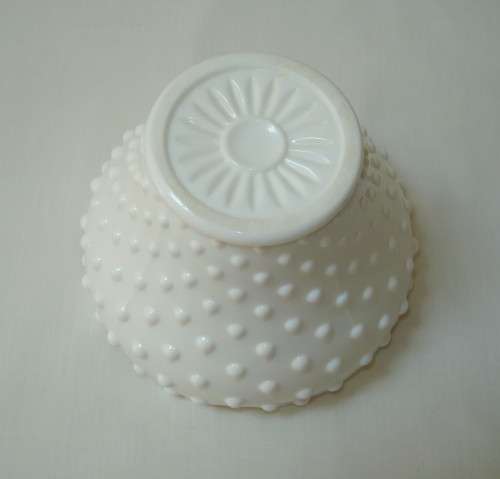 VINTAGE HOBNAIL MILK GLASS VASE