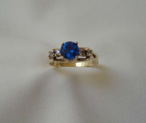VINTAGE 9ct GOLD FAUX SAPPHIRE & CZ LADIES DRESS RING c1970's