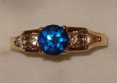 VINTAGE 9ct GOLD FAUX SAPPHIRE & CZ LADIES DRESS RING c1970's