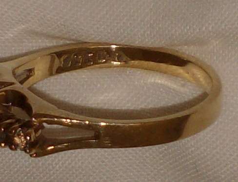 VINTAGE 9ct GOLD FAUX SAPPHIRE & CZ LADIES DRESS RING c1970's