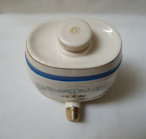 VINTAGE WADE ROYAL VICTORIA POTTERY GILBEY'S GIN KEG ~ Stained crazing!!!