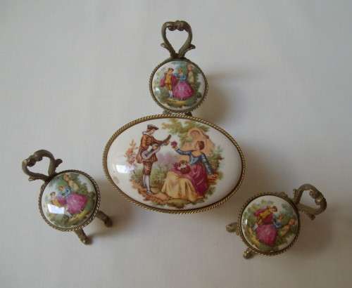 VINTAGE LIMOGES-STYLE 'FRAGONARD' 4pc MINIATURE PATIO SET