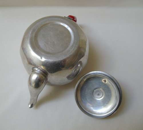 VINTAGE ALUMINIUM TEAPOT & COVER c1970's