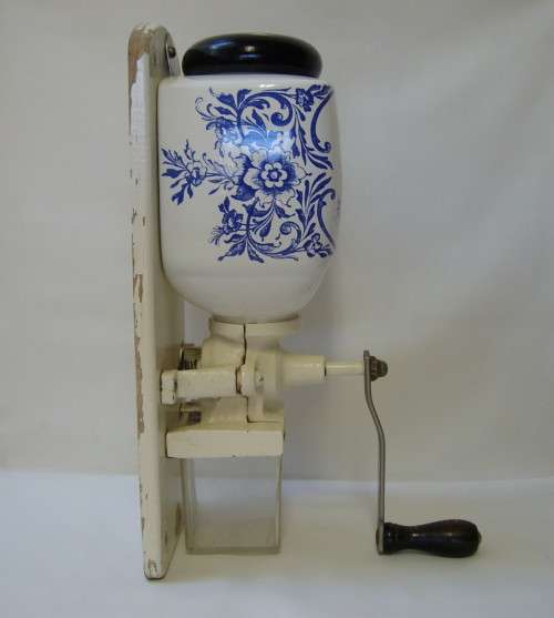 VINTAGE WEST GERMAN ZASSENHAUS MODEL 865 DELFT-STYLE COFFEE MILL c1970's