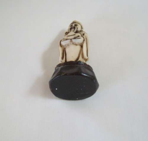 VINTAGE ORIENTAL NETSUKE-STYLE IVORINE OKIMONO FIGURINE