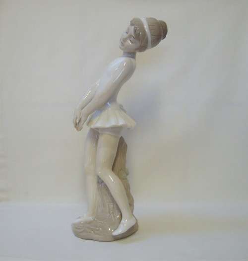 HERITAGE PORCELAIN LLADRO-STYLE 27cm BALLET DANCER FIGURINE