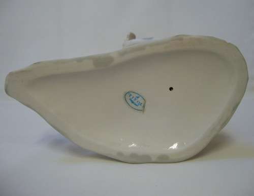 A TIVOLI ORIGINAL LLADRO-STYLE 21cm HARLEQUIN TROUBADOUR FIGURINE