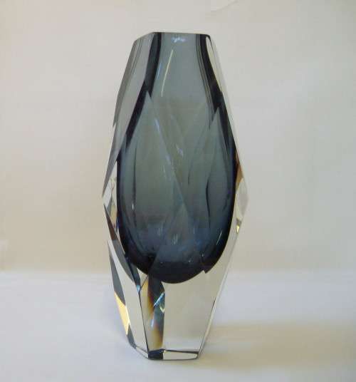 VINTAGE SCANDINAVIAN or MURANO FACETED ART GLASS 19cm PENTAGONAL VASE