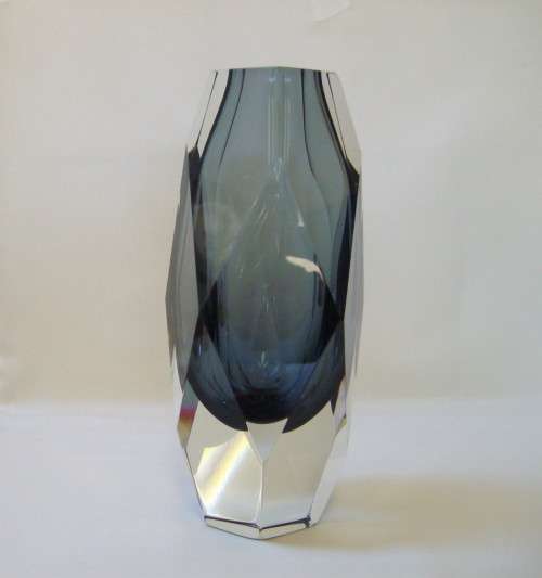 VINTAGE SCANDINAVIAN or MURANO FACETED ART GLASS 19cm PENTAGONAL VASE