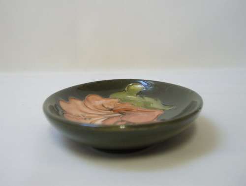 VINTAGE WALTER MOORCROFT CORAL HIBISCUS OVAL PIN DISH