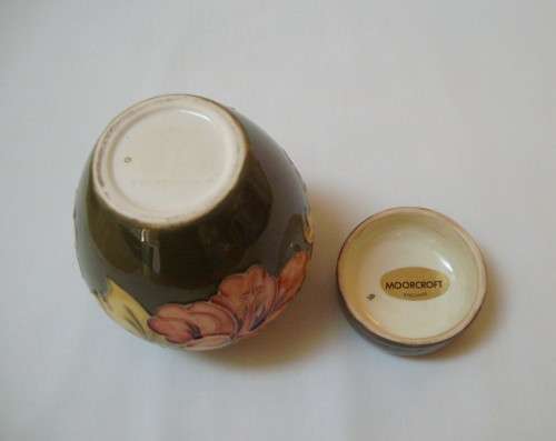 VINTAGE WALTER MOORCROFT CORAL HIBISCUS GINGER JAR & COVER