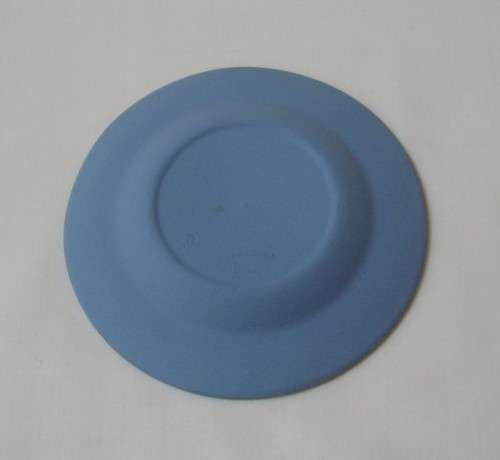 VINTAGE WEDGWOOD JASPER WARE CLASSICAL CHARIOTEER 11cm ROUND PIN DISH