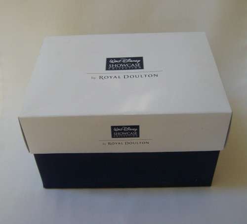 WALT DISNEY SHOWCASE COLLECTION by ROYAL DOULTON 'DISNEY PRINCESSES ~ BELLE' DP3 FIGURINE c2005