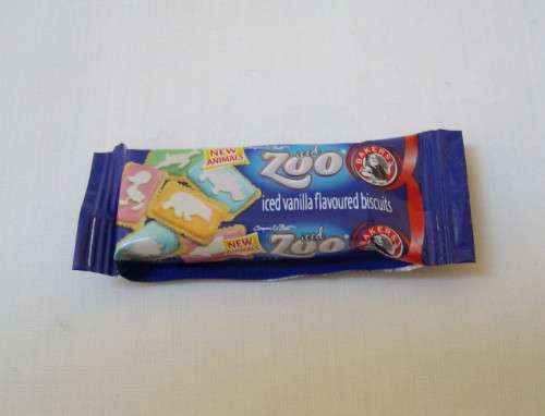 CHECKERS LITTLE SHOP 2 MINI COLLECTABLES ~ BAKERS ICED ZOO