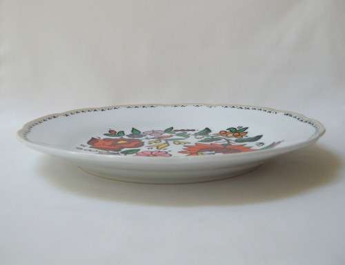 VINTAGE ZHONGGUO ZHI ZAO 23.5cm HAND-PAINTED FLORAL DISPLAY PLATE c1984