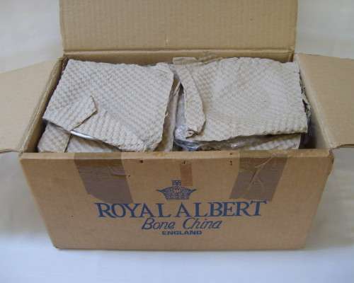 VINTAGE ROYAL ALBERT 'REVERIE' SIX TRIO 18pc  TEASET c1980's