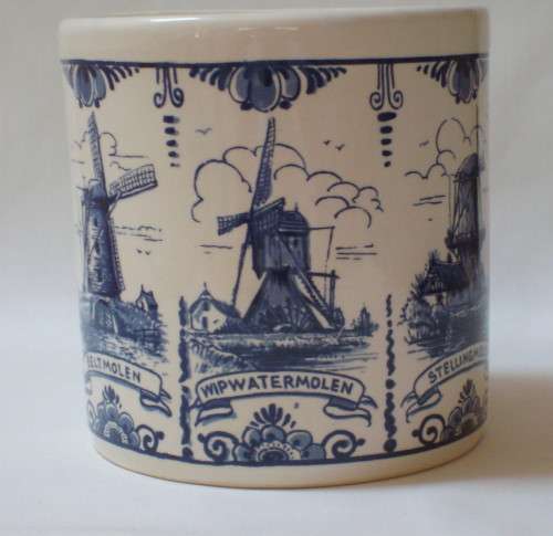 VINTAGE CROWN DELFT BLUE 'WINDMILLS' CANISTER & COVER