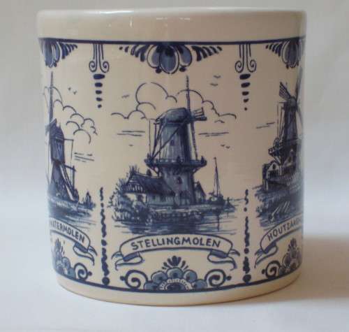 VINTAGE CROWN DELFT BLUE 'WINDMILLS' CANISTER & COVER