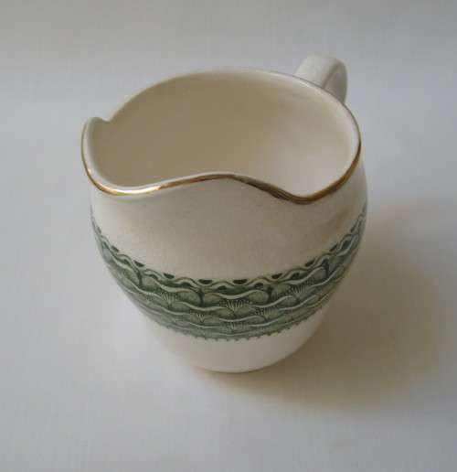 VINTAGE POUNTNEY BRISTOL 'PETALS PATTERN' MILK JUG