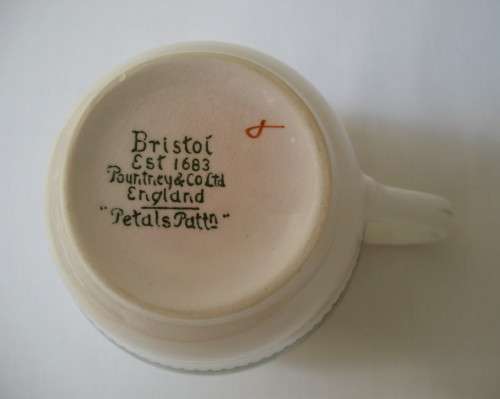 VINTAGE POUNTNEY BRISTOL 'PETALS PATTERN' MILK JUG