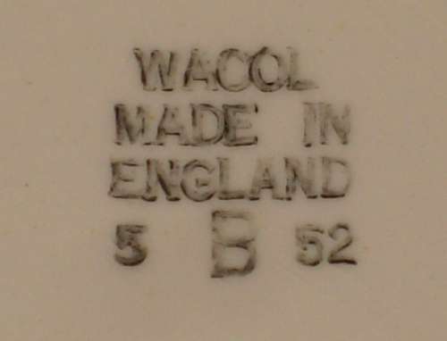 VINTAGE WEDGWOOD 'PINK DOG ROSES' 23cm LUNCHEON PLATE c1952 (3 Available)