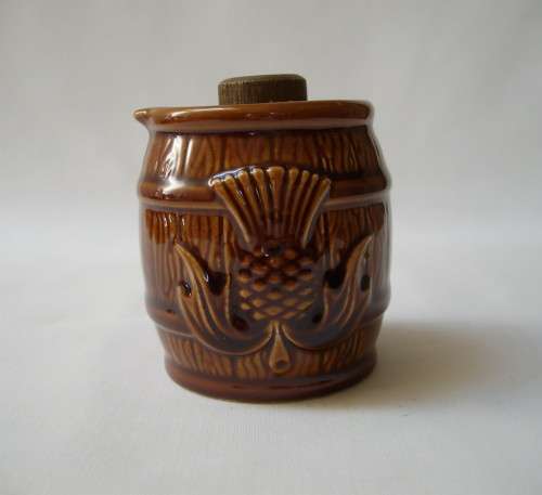 VINTAGE COPELAND SPODE BENEAGLES SCOTCH WHISKY 6cm MINIATURE LIQUOR BOTTLE