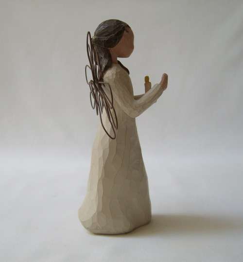 RETIRED WILLOW TREE 'ANGEL OF WARMTH' FIGURINE by SUSAN LORDI c2001