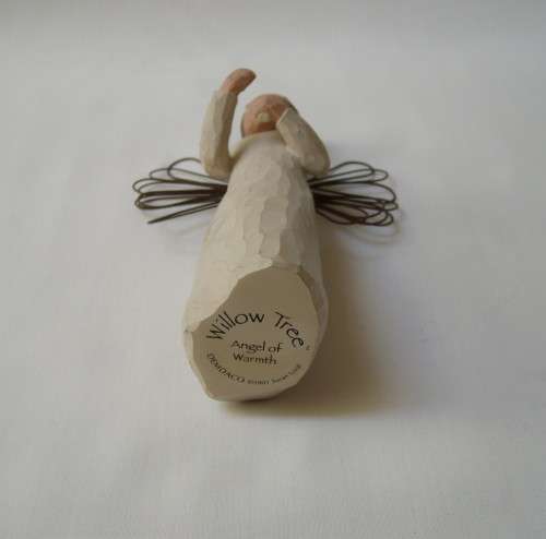 RETIRED WILLOW TREE 'ANGEL OF WARMTH' FIGURINE by SUSAN LORDI c2001