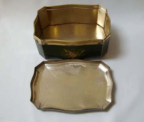 VINTAGE GREEN FLORAL SWEETS TIN