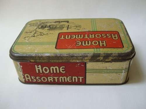 VINTAGE BEACON'S HOME ASSORTMENT SWEETS TIN
