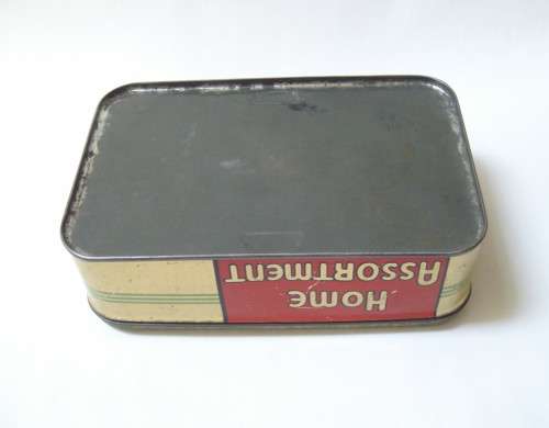 VINTAGE BEACON'S HOME ASSORTMENT SWEETS TIN
