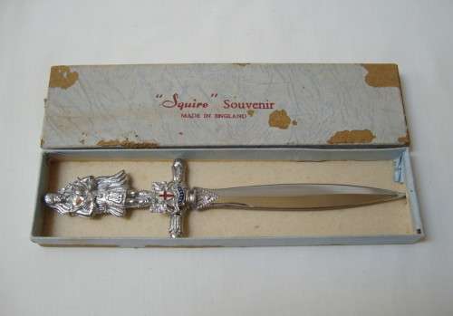 VINTAGE "SQUIRE" SOUVENIR CHROME-PLATED LONDON LETTER KNIFE
