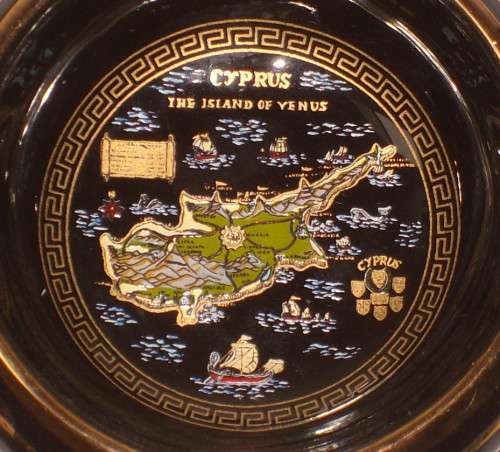 VINTAGE GREEK TAKOUSSIS 'CYPRUS ~ THE ISLAND OF VENUS' SOUVENIR ASHTRAY & LIGHTER HOLDER