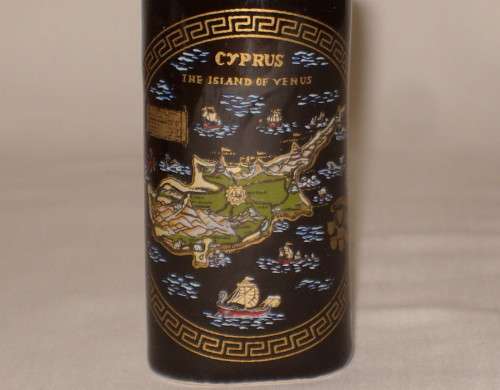 VINTAGE GREEK TAKOUSSIS 'CYPRUS ~ THE ISLAND OF VENUS' SOUVENIR ASHTRAY & LIGHTER HOLDER