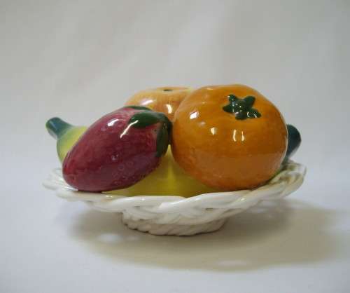 VINTAGE SPANISH MAJOLICA BASKET WITH ASSORTED FRUIT ~ Chipped!!!