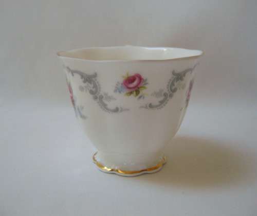 VINTAGE ROYAL ALBERT 'TRANQUILLITY' TEA CUP