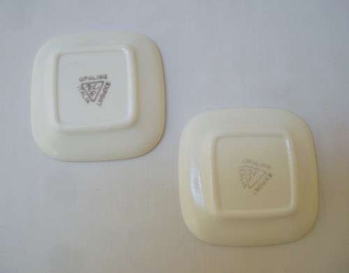 TWO VINTAGE OPALINE EXPORT ITALIA GLASS PIN DISHES