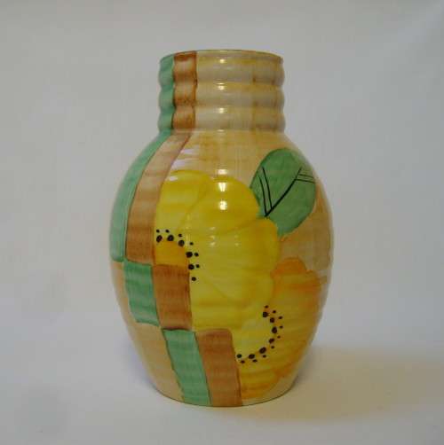 VINTAGE FLORAL ART DECO 15cm VASE
