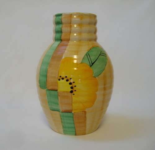 VINTAGE FLORAL ART DECO 15cm VASE