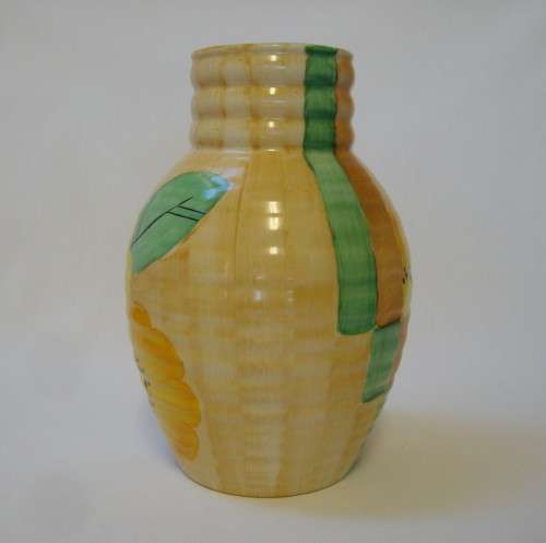 VINTAGE FLORAL ART DECO 15cm VASE