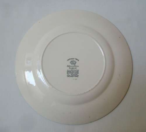 VINTAGE JOHNSON BROTHERS 'INDIAN TREE' 22cm LUNCHEON PLATE (1 of 2 available)