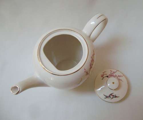 VINTAGE J & G MEAKIN 'ONE FINE DAY' COFFEE POT & LID c1948+